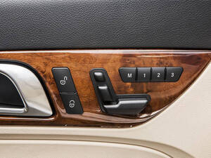 مرسيدس بنز SLK Class الداخلية 