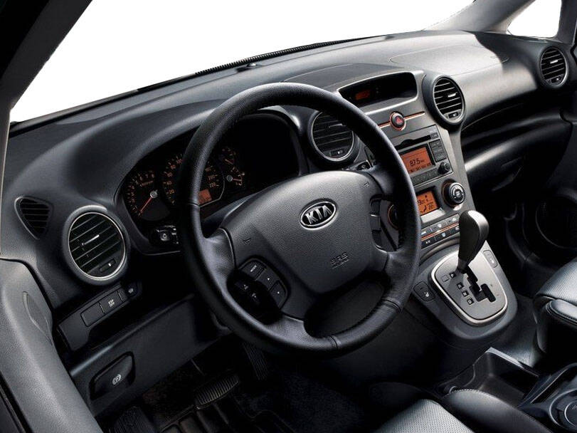 كيا كارينز الجيل الثاني (الأمم المتحدة) الداخلية 