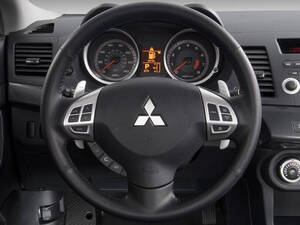 Mitsubishi Lancer Interior 
