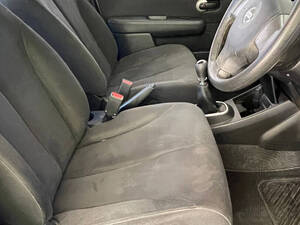 Nissan Tiida Interior 