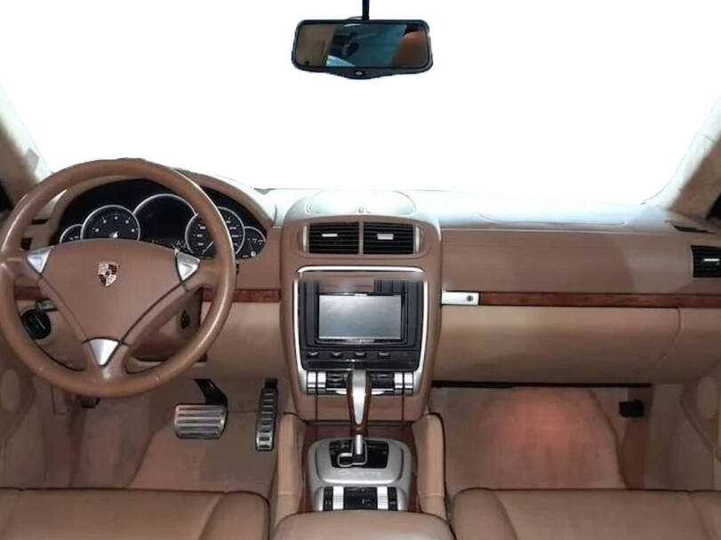 Porsche Cayenne Interior 
