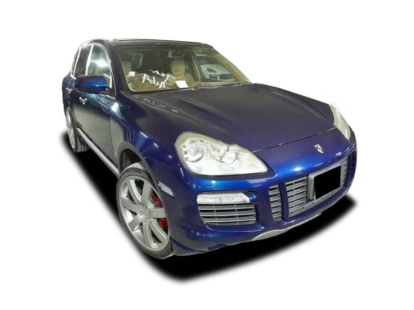 Porsche Cayenne 1st (E19PA) Generation Pictures: Explore 11 Images of Interior and Exterior Image-4