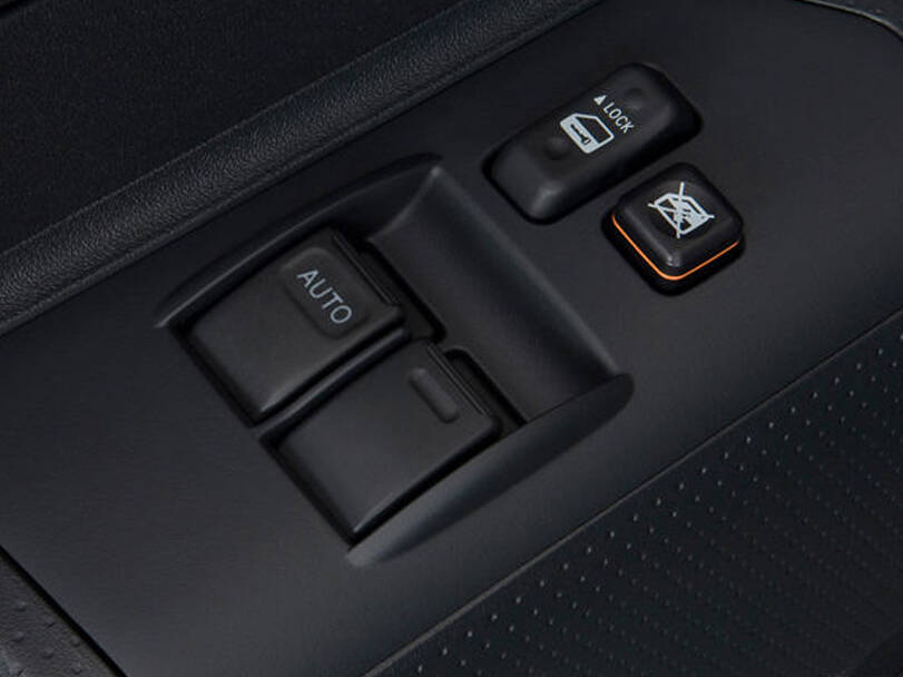 Toyota FJ Cruiser Interior 