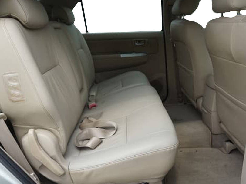 Toyota Fortuner 1st (AN50) Generation Interior 