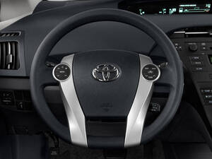 تويوتا بريوس الداخلية 