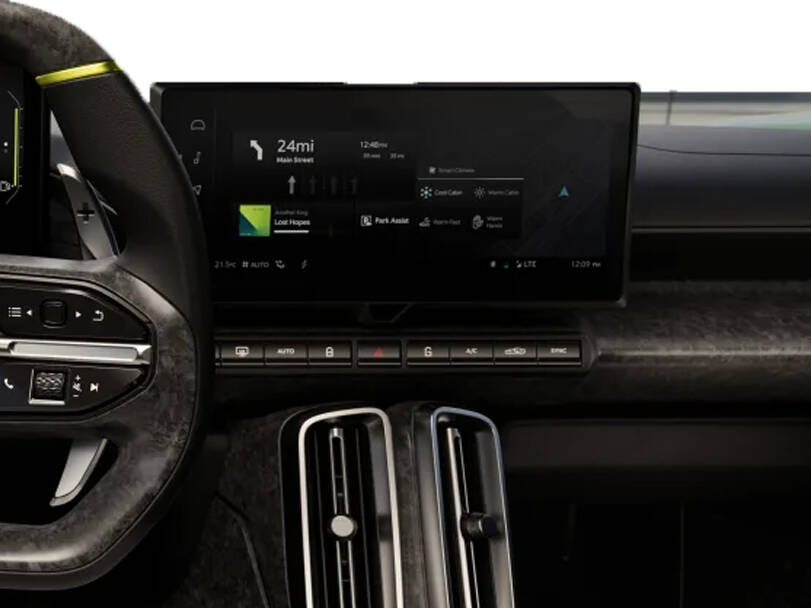 أستون مارتن فالهالا الداخلية 