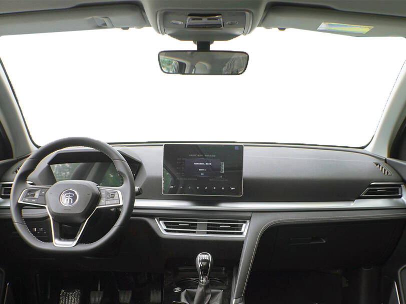 بي واي دي سونغ برو 2025 الداخلية 