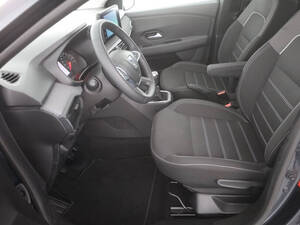 داسيا سانديرو الداخلية 