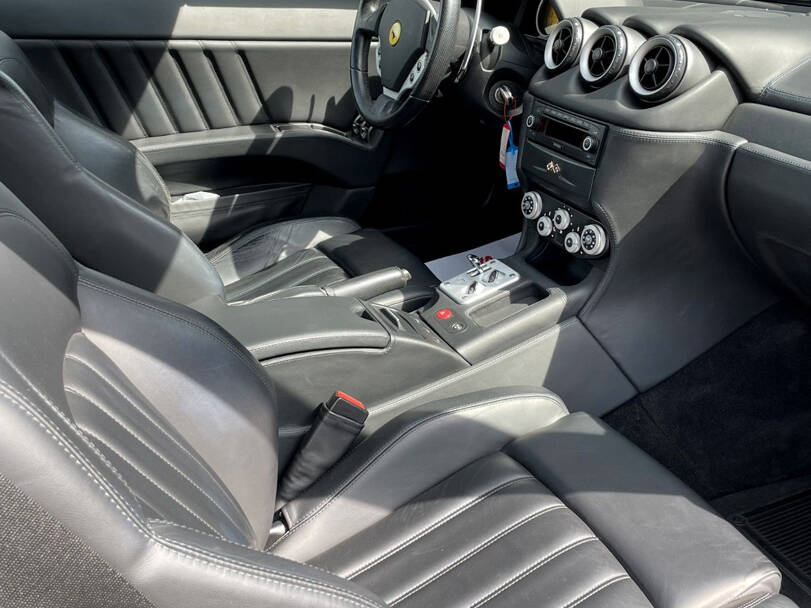 فيراري 612 الداخلية 