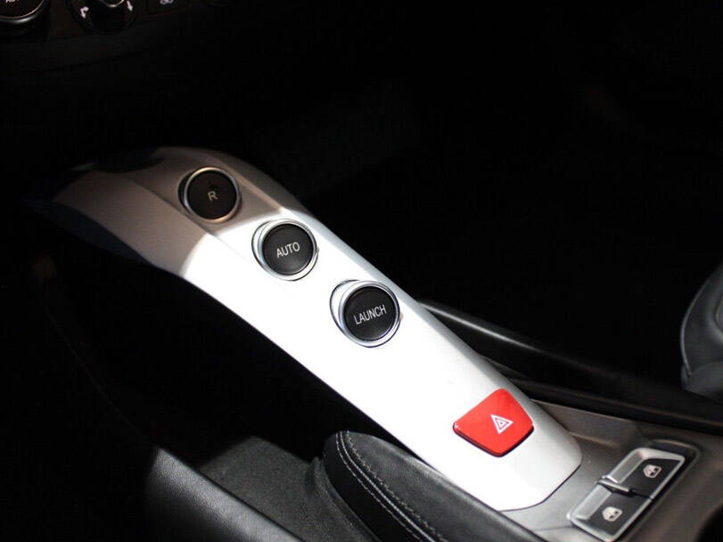 فيراري F12 الداخلية 