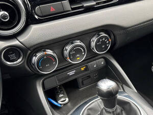 فيات 124 Spider الداخلية 