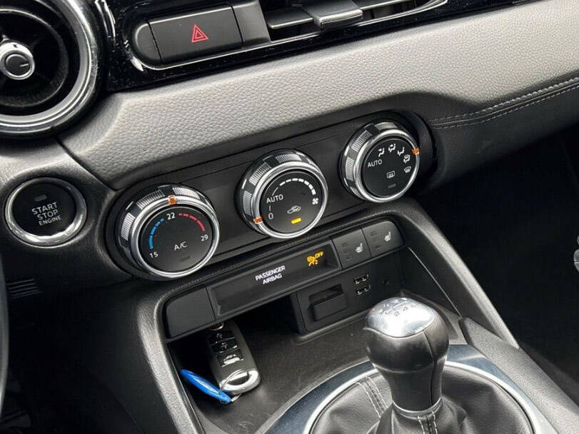 فيات 124 Spider الداخلية 