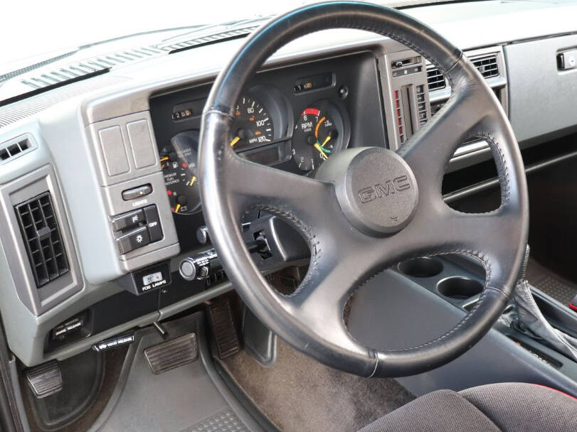 GMC Syclone Interior 