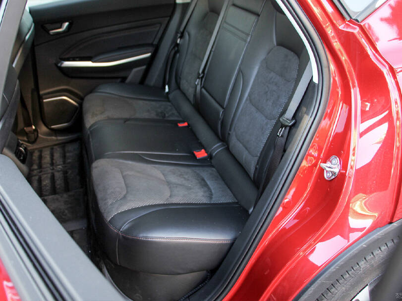 Hongqi E-HS3 Interior 