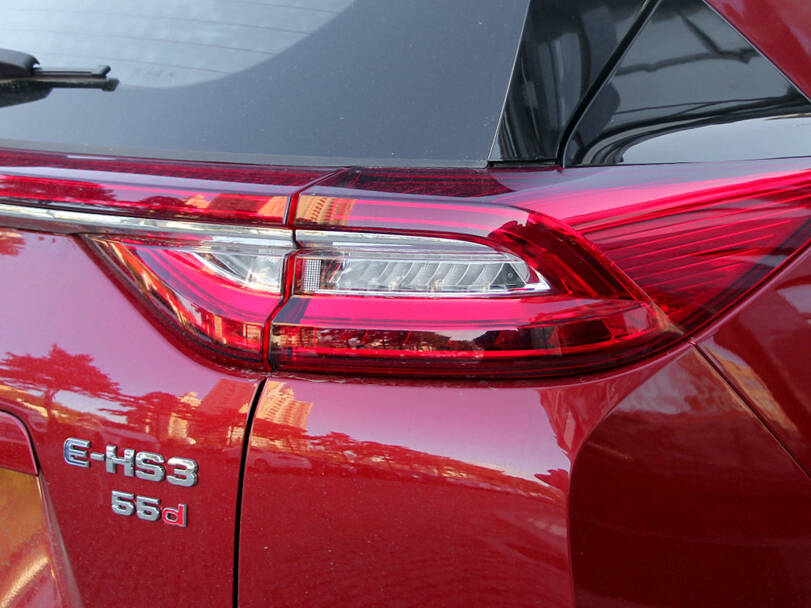Hongqi E-HS3 Exterior 