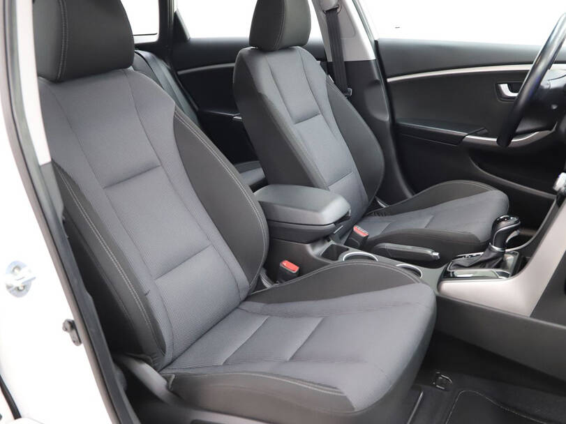 Hyundai i30 Interior 