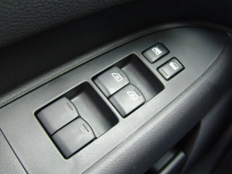 Infiniti FX35 1st Generation Interior 