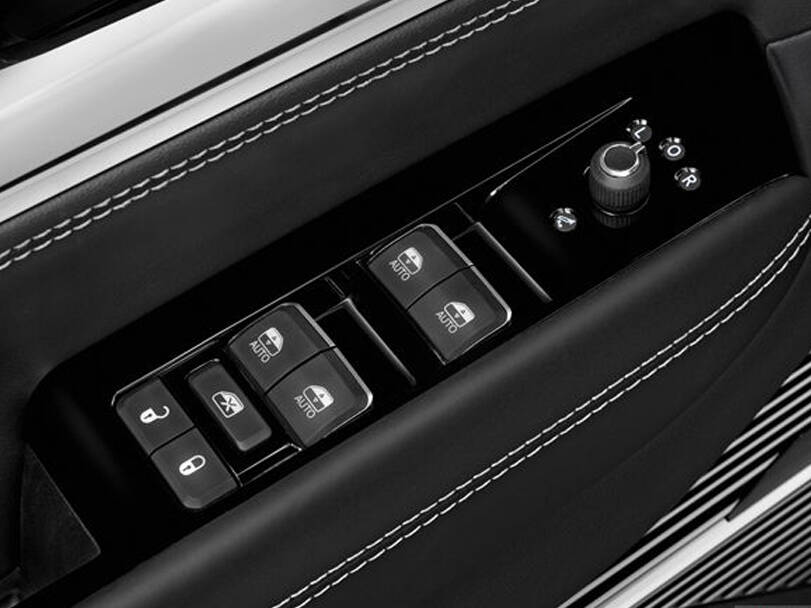 Jeep Grand Wagoneer 2025 Interior 