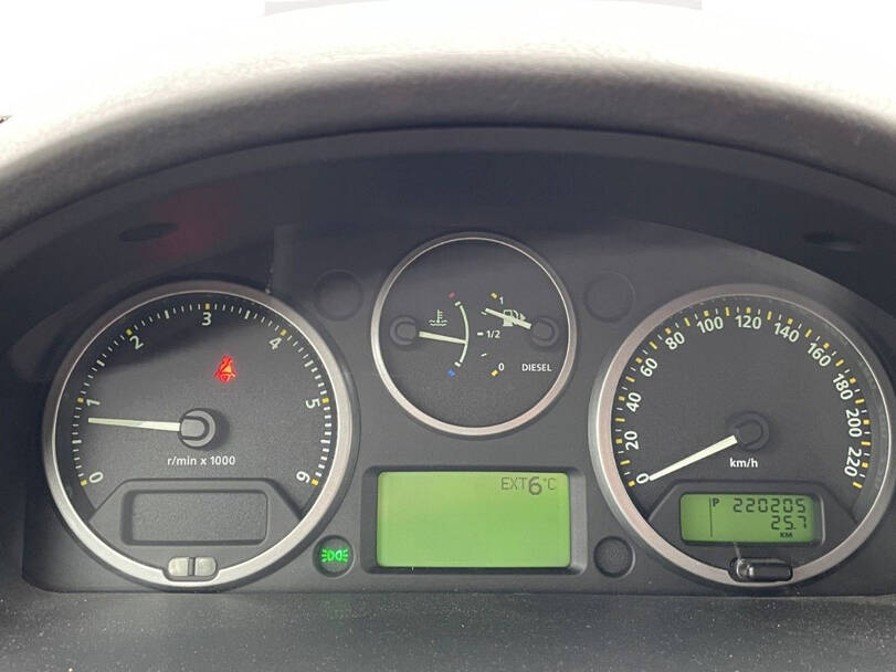 Land Rover LR2 Interior 