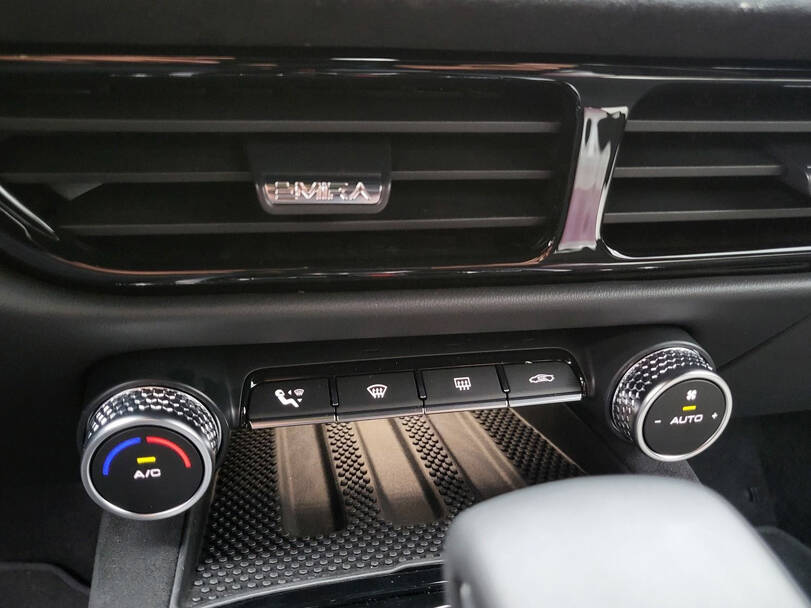 Lotus Emira Interior 