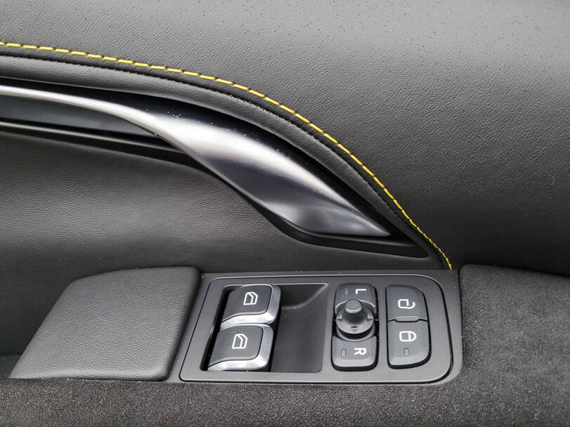 Lotus Emira Interior 