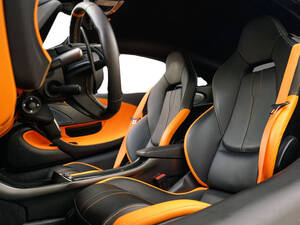 ماكلارين 600LT الداخلية 