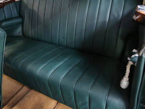 Mercedes Benz 220 Interior 