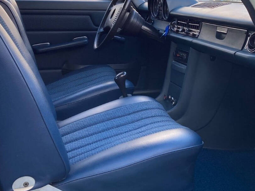 Mercedes Benz 250 Interior 
