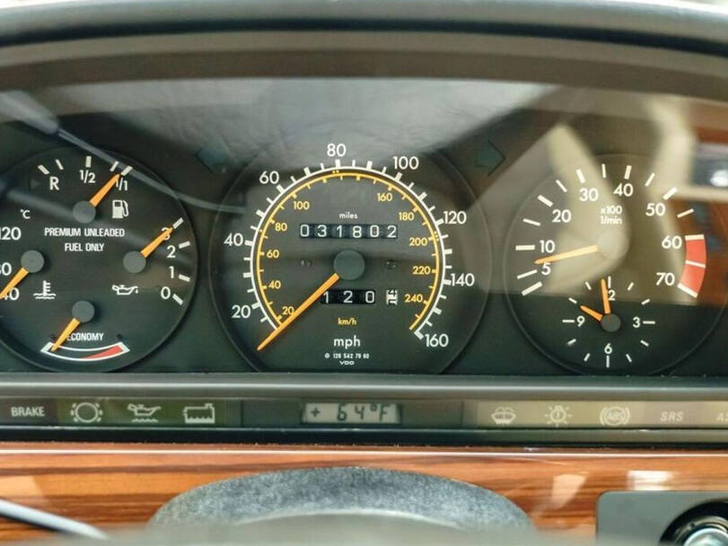 Mercedes Benz 420 Interior 