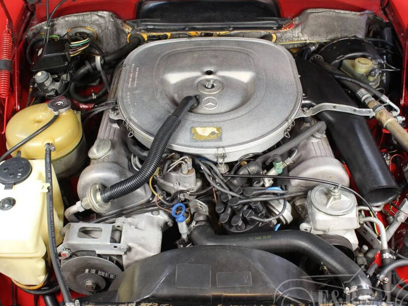 Mercedes Benz 450 Exterior 