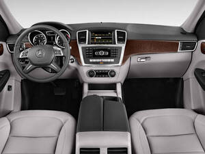 مرسيدس بنز ML Class الداخلية 