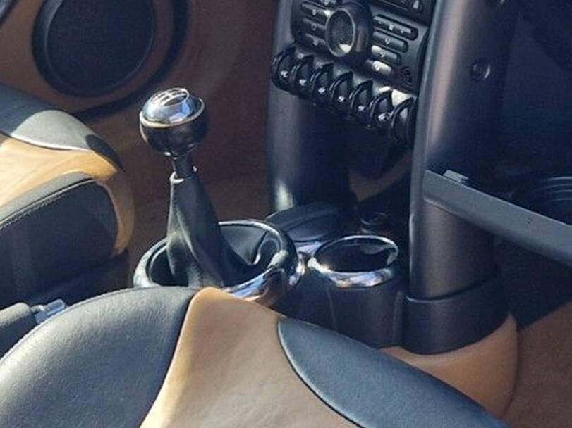 ميني كابريو الداخلية 