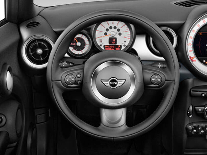 ميني كابريو الجيل الثالث (F55) الداخلية 