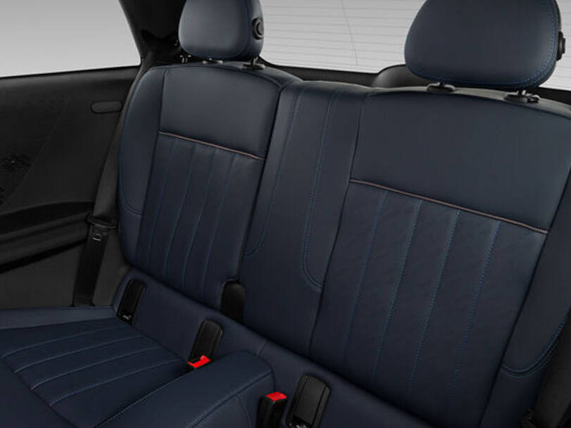 ميني كابريو 2025 الداخلية 