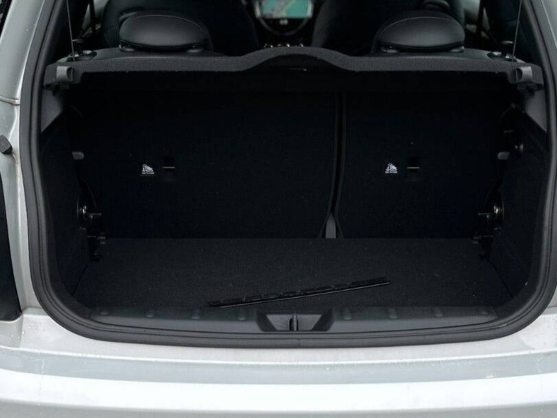 ميني SE إي في الخارجية 