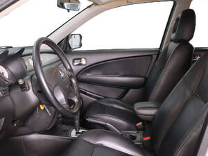 ميتسوبيشي إيرتريك الداخلية 