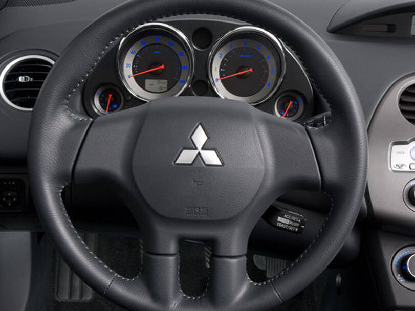 ميتسوبيشي إكليبس الداخلية 