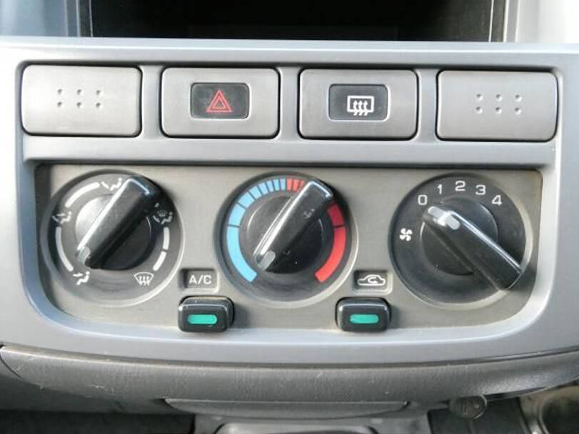 Nissan Caravan 4th (E25) Generation Interior 