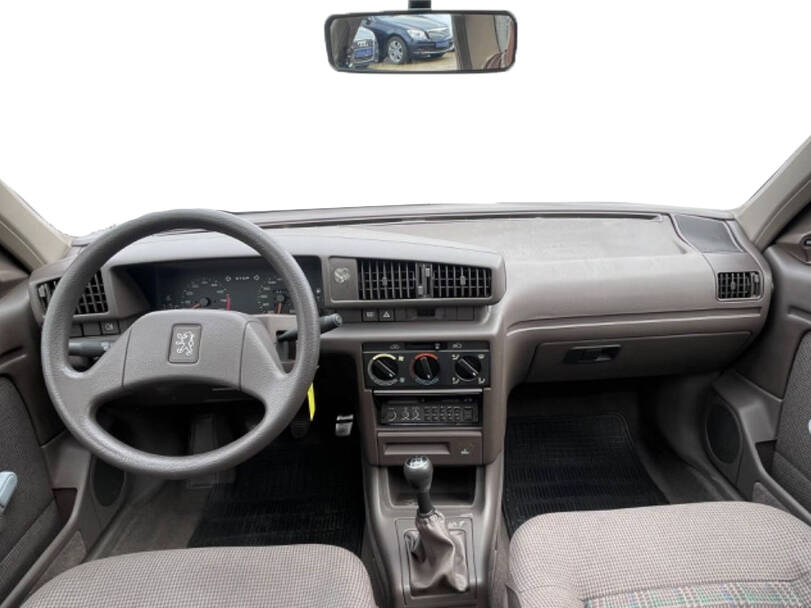 Peugeot 405 Interior 