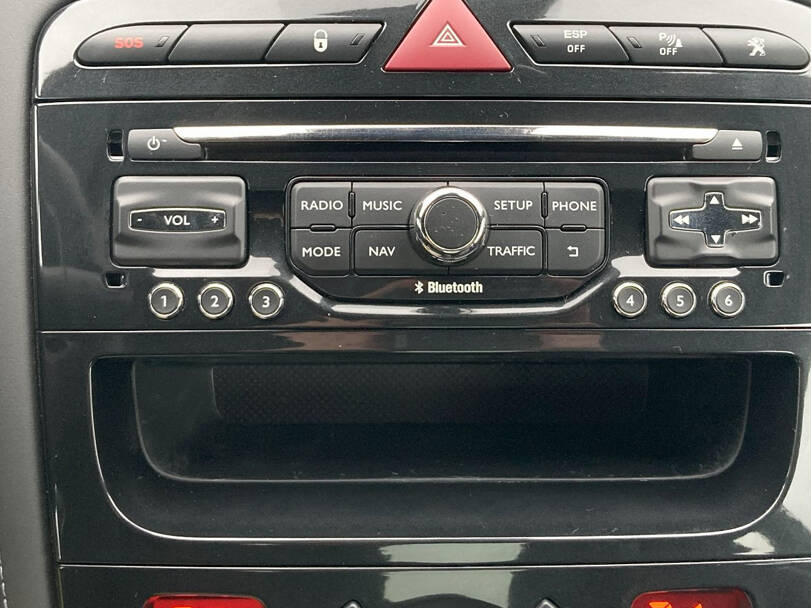 Peugeot RCZ Interior 