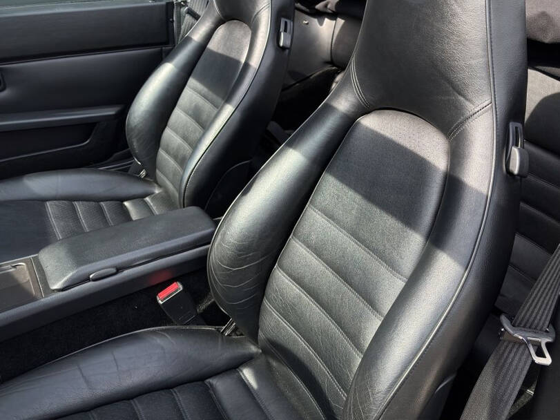 Porsche 944 Interior 