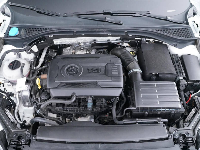 Skoda Superb Exterior 