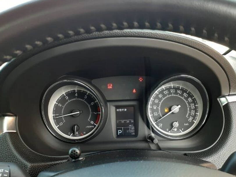 Suzuki Kizashi Interior 