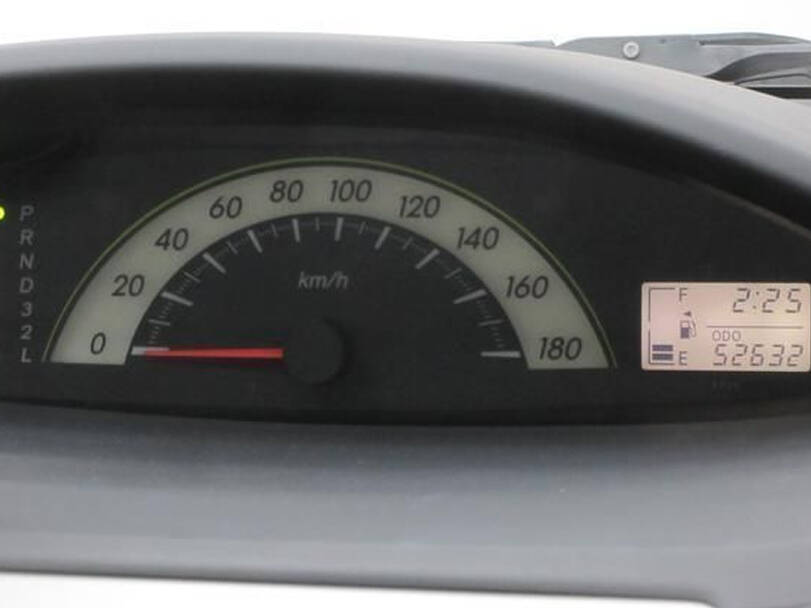 Toyota Belta Interior 