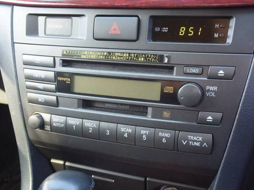 Toyota Mark II Interior 