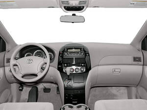 تويوتا سيينا الداخلية 