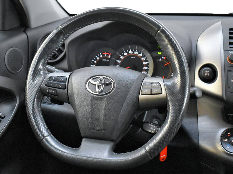 Toyota Vanguard Interior 