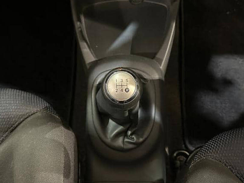 Toyota Vitz Interior 