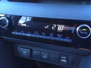 تويوتا يارس كروس الداخلية 