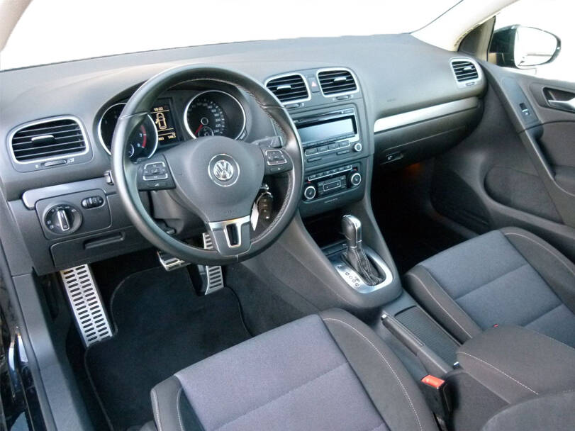 Volkswagen Golf GTI Interior 